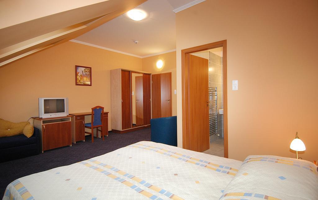 Tuenderpart Vendeghaz Hotel Eger Bilik gambar
